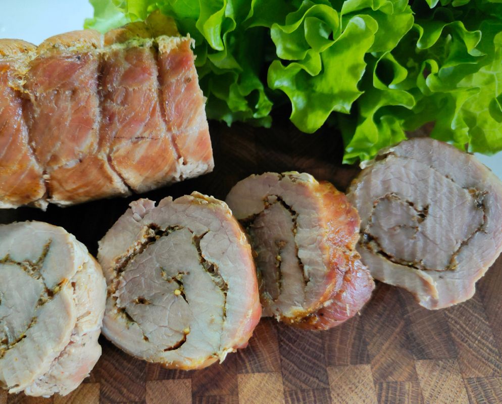 Рулет из свинины как удобный и ароматный вариант ужина