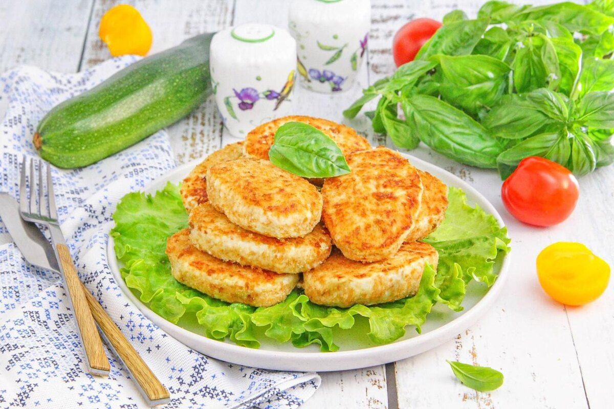 Нежные котлеты из куриного филе с кабачком