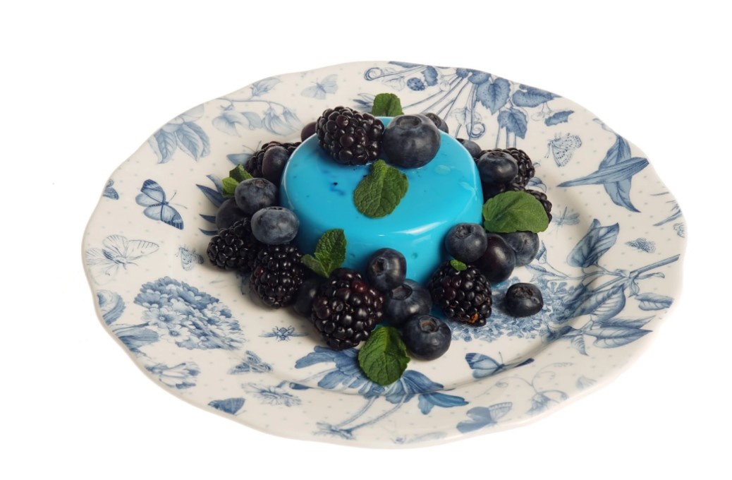 Нежная панна-котта с изюминкой: таинство голубого десерта