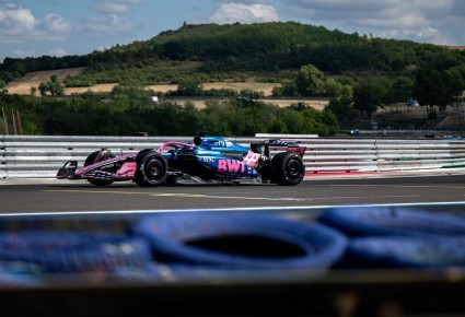 Авария на шинных тестах: Колапинто разбивает болид Alpine в Венгрии