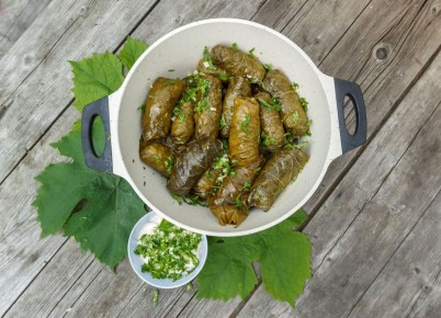Долма за 40 минут: быстрый и вкусный рецепт на каждый день
