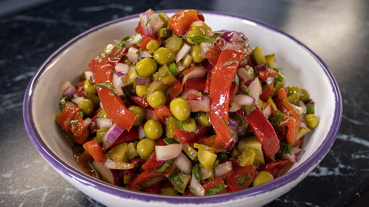 Легкий и быстрый винегрет: всего три консервы для идеального салата