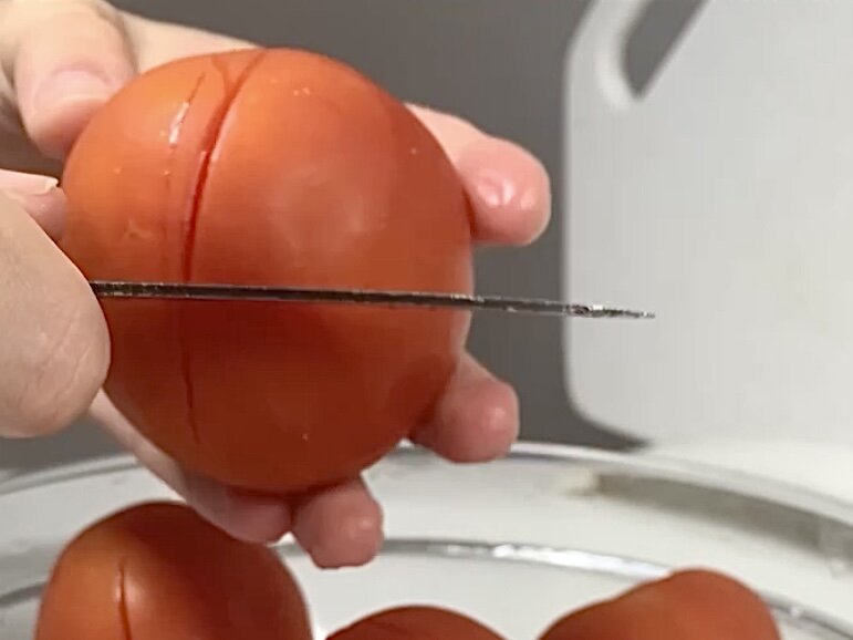 Как приготовить быстросохнущие закусочные помидоры для новогоднего стола