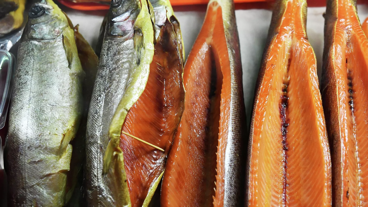 Скандал в рыбопереработке: нарушения стандартов копчения в Грузии