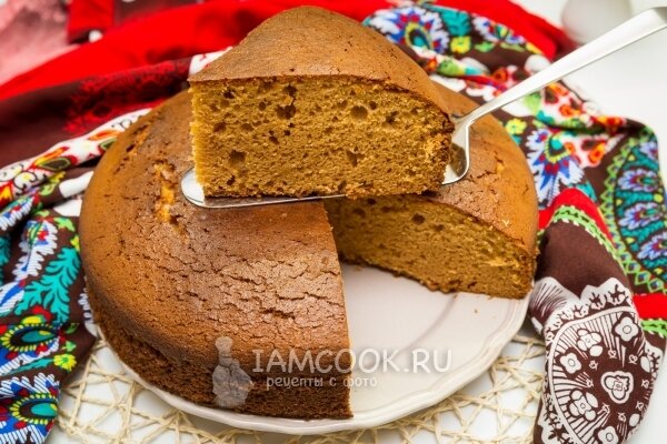 Нежный бисквит с вареной сгущенкой: идеальный десерт для вашего стола