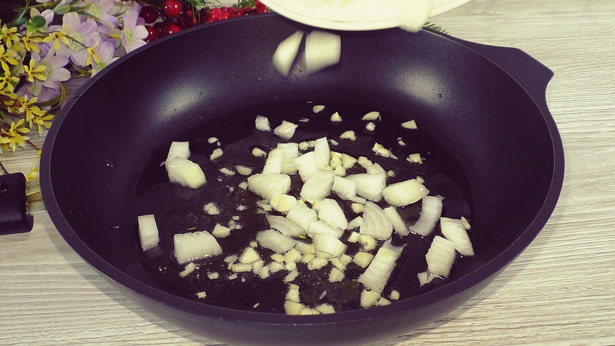 Нежный и аппетитный салат с фасолью без майонеза: просто и быстро