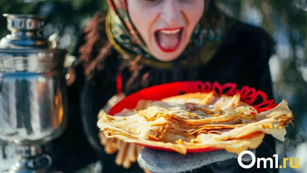 Традиционная любовь новосибирцев к блинам: что кладут в тарелку