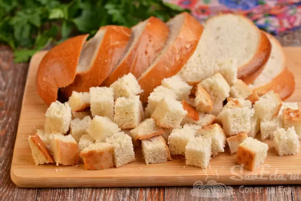 Как использовать черствый хлеб: 4 вкусных рецепта