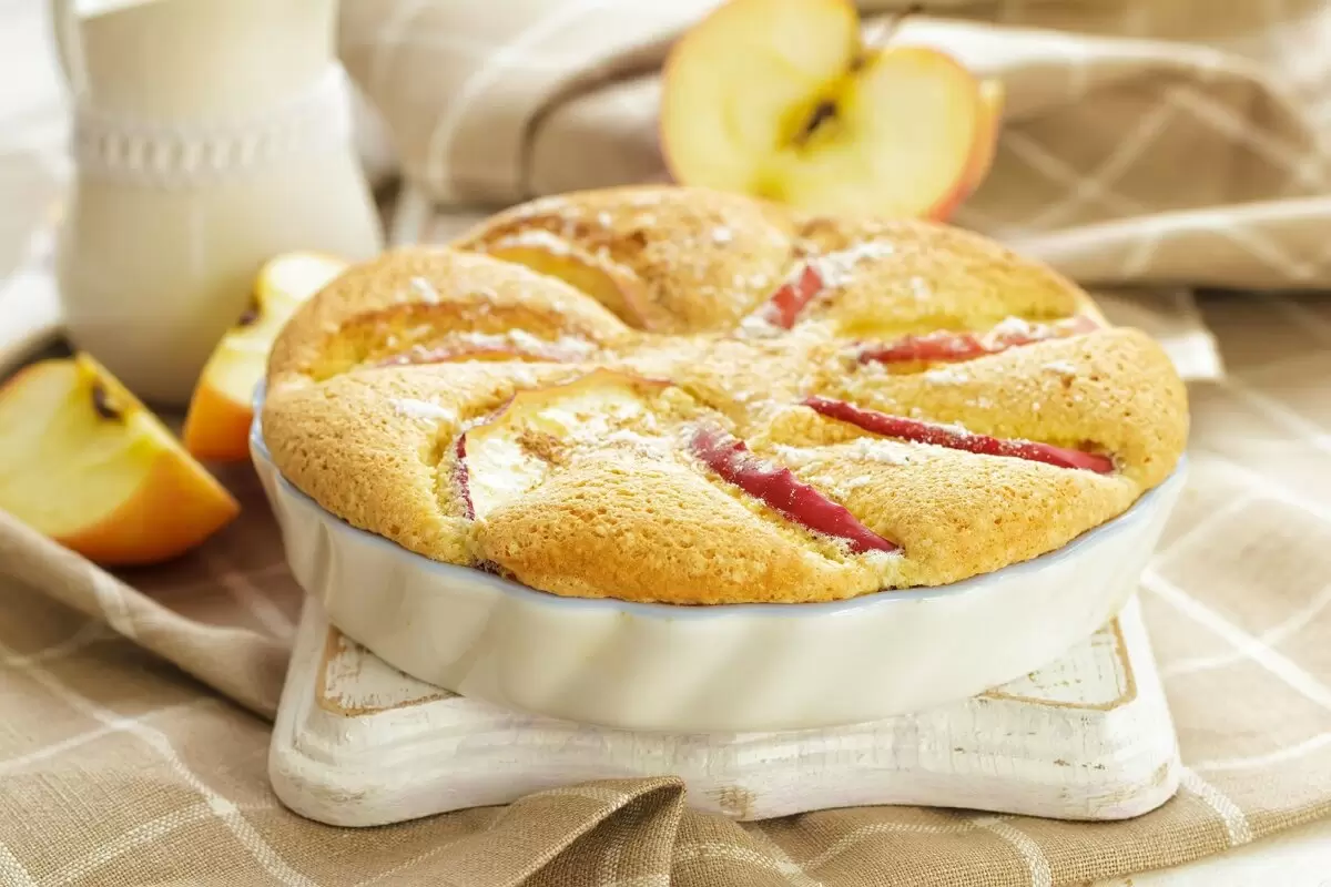 Нежный грушевый пирог: уютный рецепт для всей семьи