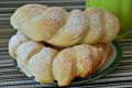 Волшебство домашней выпечки: как приготовить сдобные булочки, которые покорят сердца