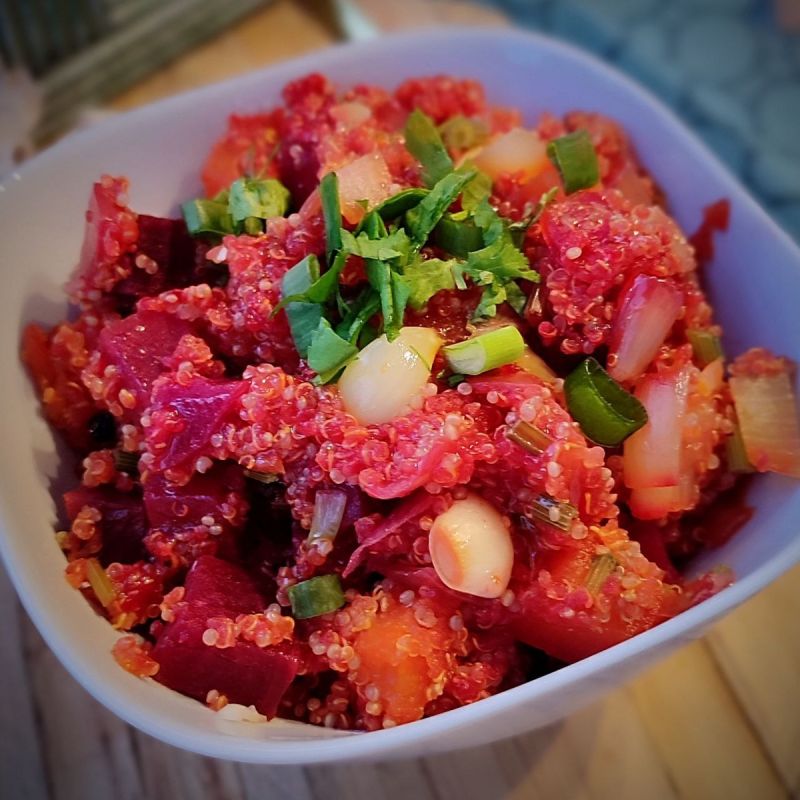 Киноа с тыквой и свеклой: легкий и вкусный веганский рецепт