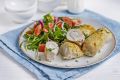Индейка в рулетах: магия вкуса с творожным сыром и пряным салатом